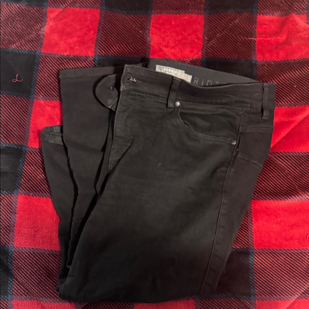 Torrid Cropped Black Skinny Jeans